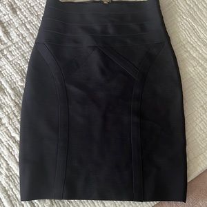 Bebe bodycon skirt with golden zipper